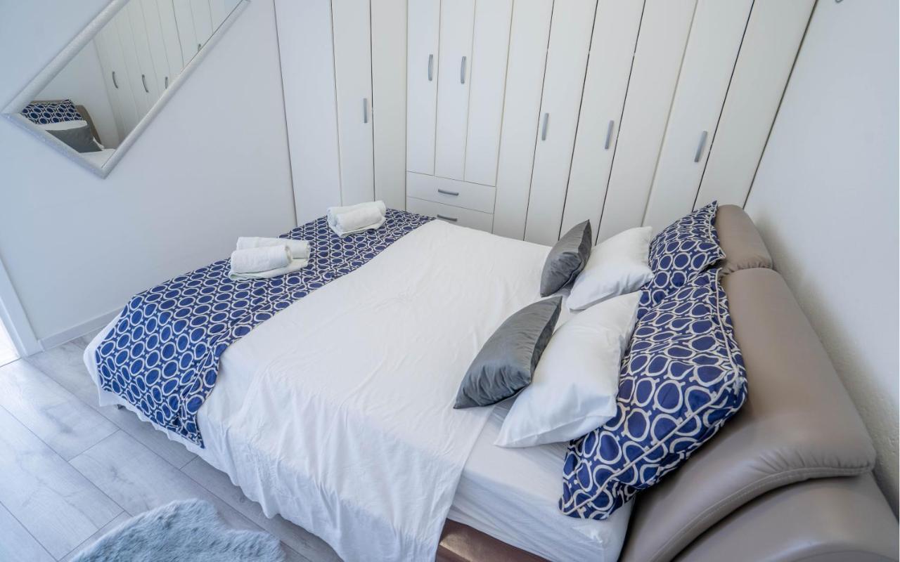 Apartman M Apartment Knin Bagian luar foto