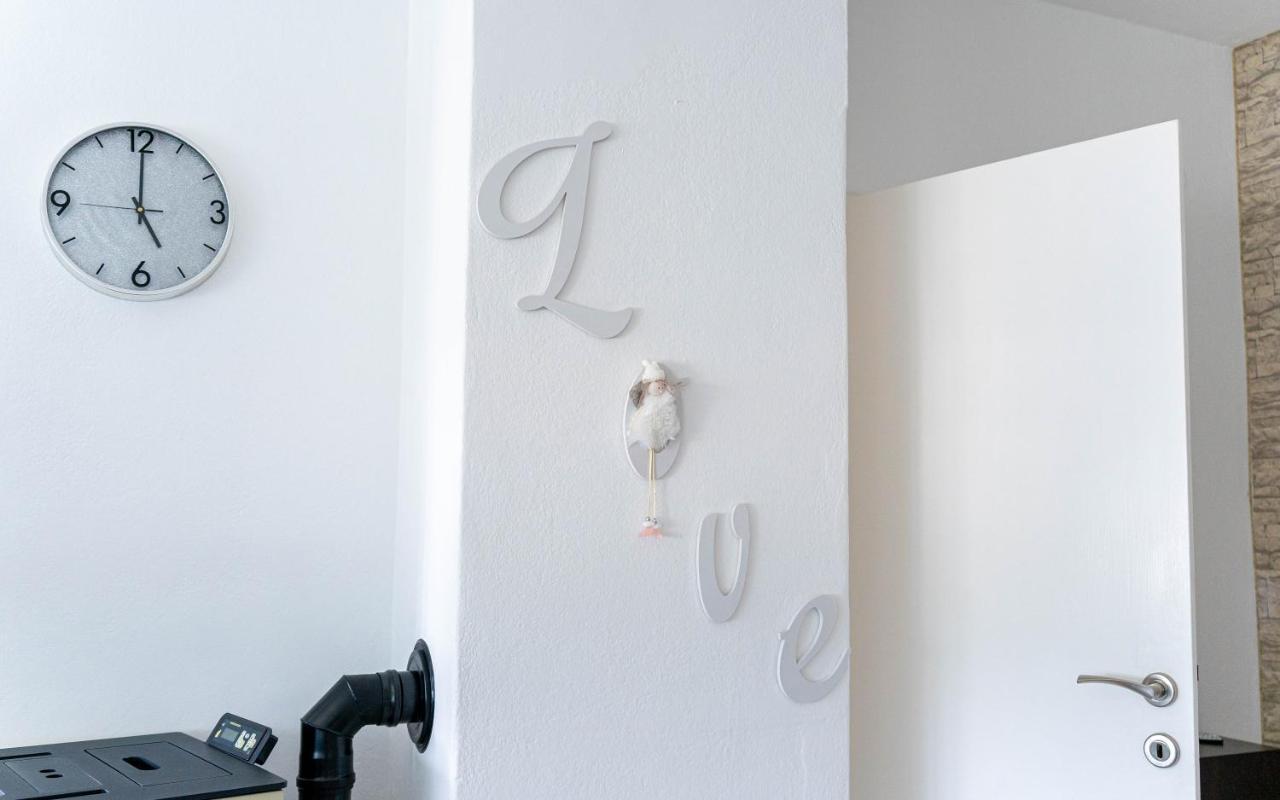 Apartman M Apartment Knin Bagian luar foto